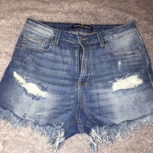 High waisted fashion nova shorts!